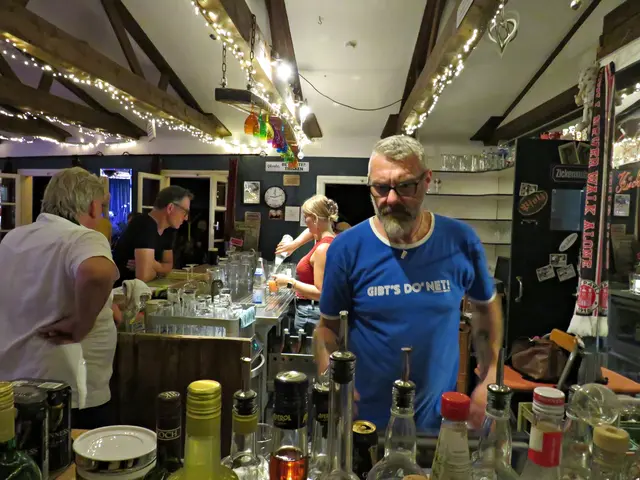 Pause und Action hinter der Theke | Foto: Brigitte Melder