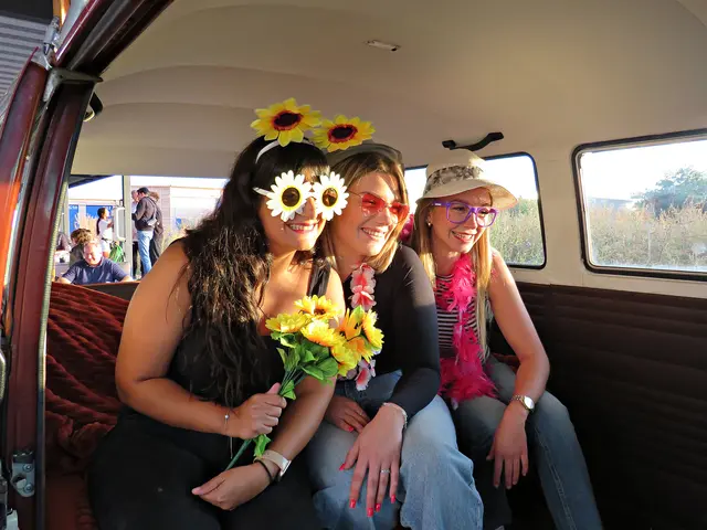 Carolin, Julia und Tuba in der Fotobox | Foto: Brigitte Melder