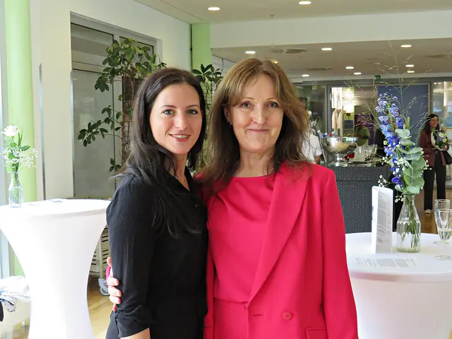 Sympathisch und hübsch: Annette Weber und Elke Lehnert | Foto: Brigitte Melder