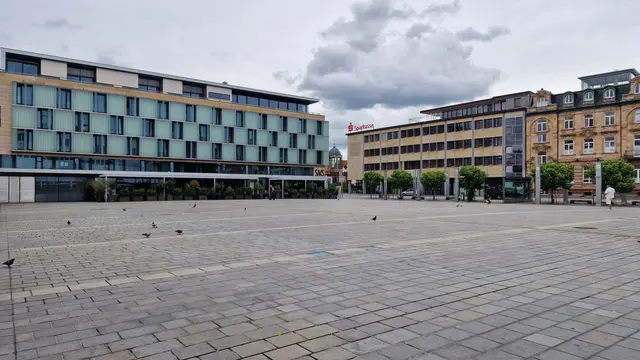 Am Donnerstagabend kam es am Stiftsplatz zu einem Verkehrsunfall mit zwei Verletzten | Foto: Ralf Vester
