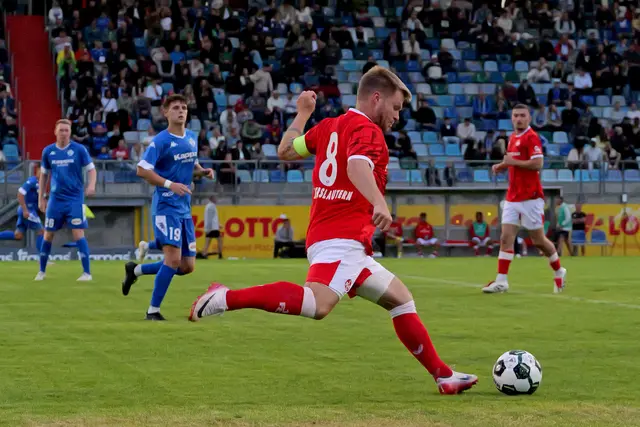 Routinier im Einsatz: Ex-FCK-Profi Jean Zimmer führte die U21 als Kapitän ins Derby. | Foto: Erik Stegner