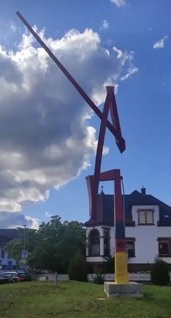 besprühte Skulptur | Foto: Polizei