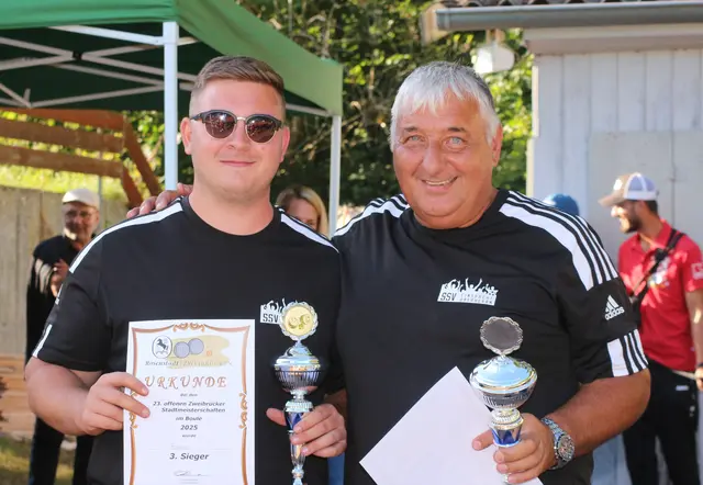 Fabian Eberhardt, Werner Eberhardt, SSV Überherrn | Foto: Anette Schangai-Lagall