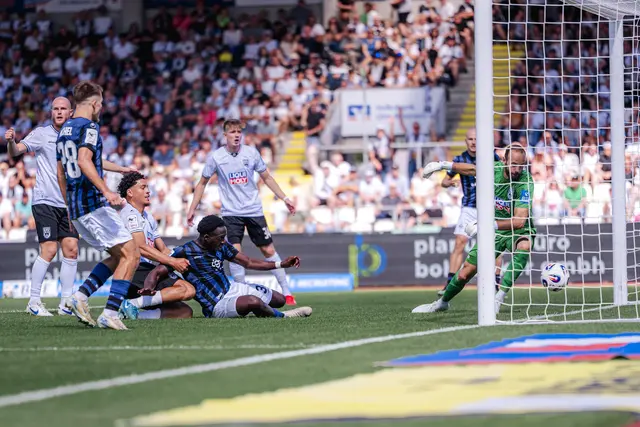 Kennedy Okpala trifft in Ulm zum 2:1 für den Waldhof. | Foto: Kotzur/PIX-Sportfotos