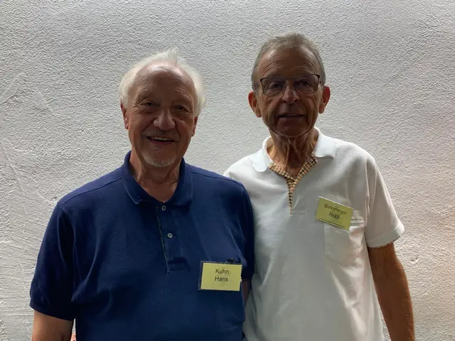 Hans Kuhn vom Rennradmuseum Frönderberg/Ruhr mit Rudi Birkmeyer | Foto: Michael Sonnick