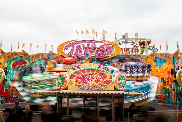 Das Rundfahrgeschäft "Take Off" auf dem Dürkheimer Wurstmarkt. | Foto: Jonatan Quantz