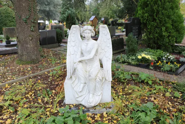 Am Eingang des Germersheimer Friedhofs | Foto: Heike Schwitalla