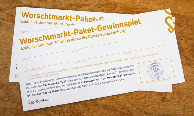 Zum Worschtmarkt-Paket - bestehend aus Worschtmark und Dubbeglas - gesellt sich ein Losgutschein zu einer exklusiven Limburgführung. Bei dieser handelt es sich um eine schaurig-humorvolle Führung durch das Kloster Limburg - dabei wird übrigens das ein oder andere Weinchen probiert. | Foto: Stadt Bad Dürkheim