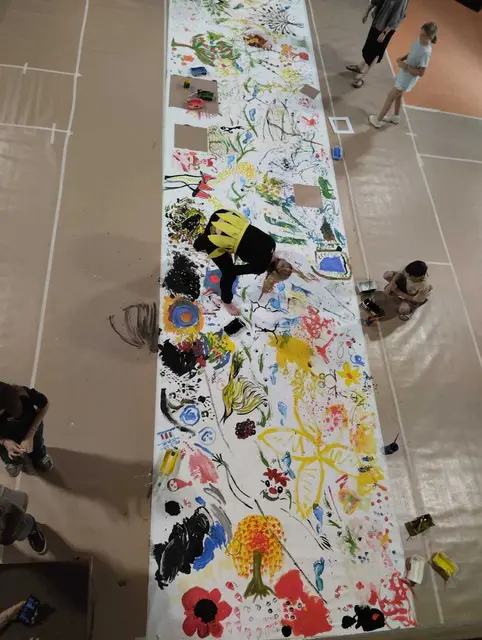 Blick von oben auf die Riesen-Leinwand | Foto: Zirkus Pepperoni