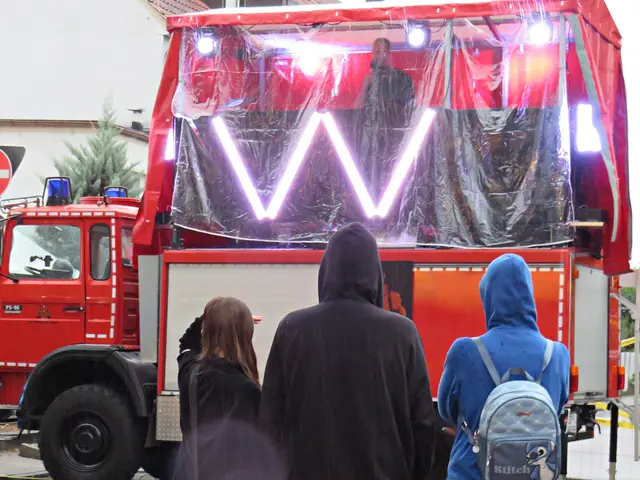 DJ "Won Der Bear" hinter Folie | Foto: Brigitte Melder