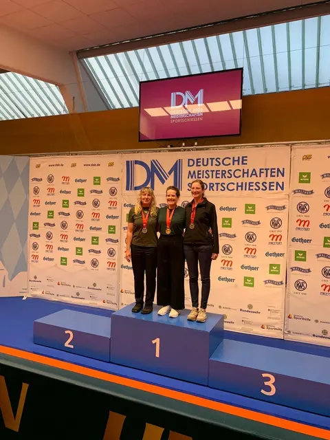 (v.l.n.r.) Eva Naudsch, Karin Schade (Hessen) und Jessica Kregel (Niedersachsen) | Foto: Eva Naudsch/Gratis