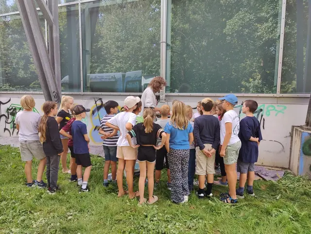 Gemeinsame Kunstkktion gegen Schmierereien | Foto: Andreas Hells/gratis