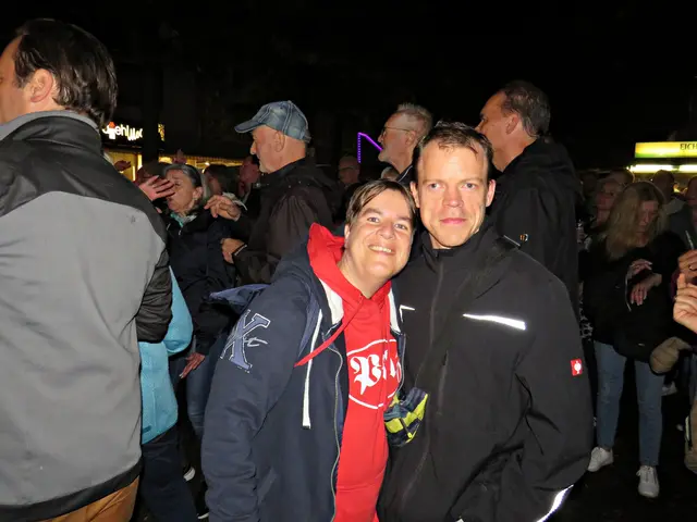 Aus Ludwigshafen kamen diese beiden großen Fans der Band | Foto: Brigitte Melder