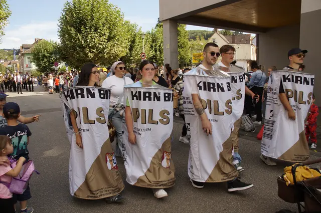 Bierdosen in der Stadt unterwegs | Foto: Anja Stemler