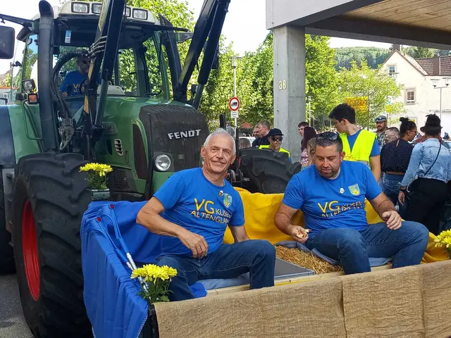 Verbandsbürgermeister Dr. Stefan Spitzer mit seinem Nachfolger Christoph Schneider | Foto: Anja Stemler