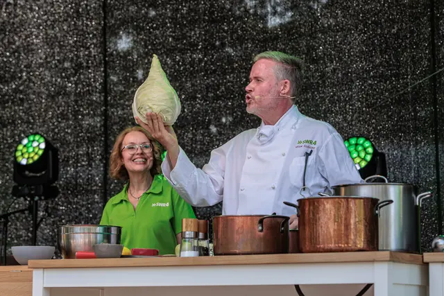 Im Wörther Bürgerpark am Sonntag: Kochshow mit SWR4-Experte Jörg Ilzhöfer | Foto: Paul Needham