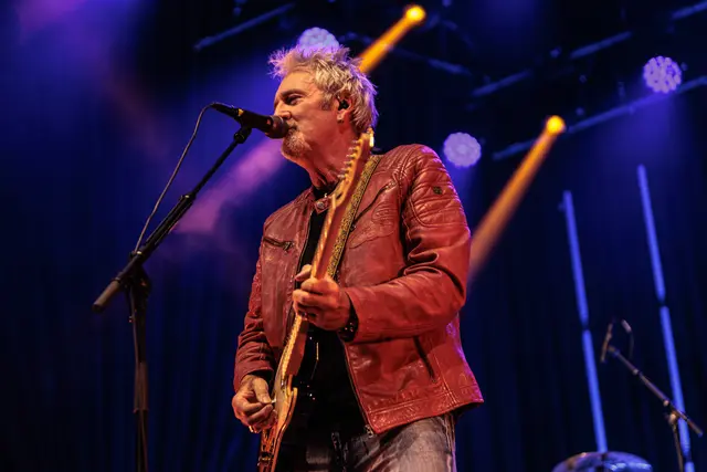 SWR4 Festival in Wörth: Am Sonntagabend rockten Smokie die Festhalle  | Foto: Paul Needham