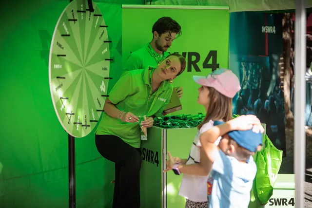 SWR4 Festival - jede Menge Spaß rund ums Radio - im Bürgerpark Wörth | Foto: Paul Needham