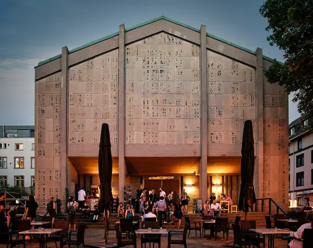  Das Eintanzhaus Mannheim | Foto: Lys Y. Seng/EinTanzHaus