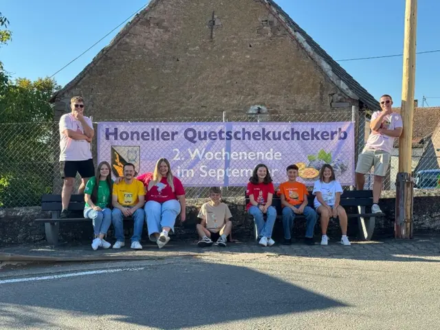 (v.l.n.r.) Luca Lenz, Marielle Schneider, Daniel Blumenröder, Nadine Meurisch, Ben Eckhardt, Nele Rheinheimer, Noah Wendel, Amelie Stephan und Simon Weppner | Foto: Straußjugend/Gratis