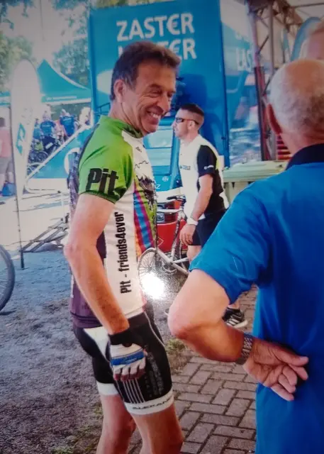 SÜW TOUR. Rudi Birkmeyer trägt als "Teamleiter" stolz das Trikot zum Andenken an seinen früheren Vereinskollegen, Pit Marz, der leider viel zu früh verstorben ist! | Foto: RSV Landau - Mörlheim