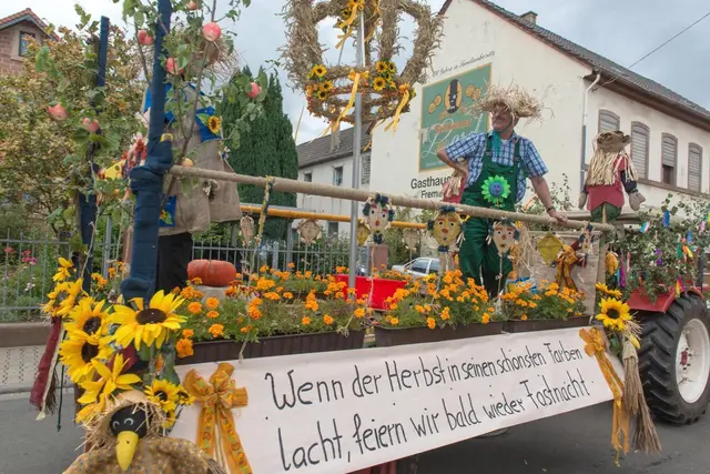 Kerweumzug in Marnheim  | Foto: Zellertal-aktiv