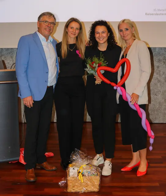 Das Team der Geschäftsstelle Kaiserslautern: Bernd Löffler (von links), Denise Quarti, Melanie Geißler, Dajana dos Santos. Es fehlt Timo Hodel | Foto: IG Metall/gratis