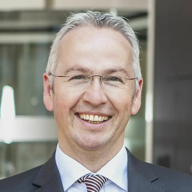 Am 9. September wurde Rainer Guth für seine zweite Amtszeit ernannt | Foto: Kreisverwaltung Kirchheimbolanden