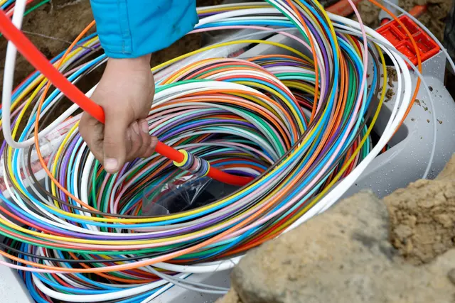 Deutsche Glasfaser hat mit Westkabel GmbH (APK Group) einen neuen Baupartner beauftragt. Der Ausbau von FTTH-Glasfaser in St. Martin wird damit planmäßig fortgesetzt. | Foto: Deutsche Glasfaser