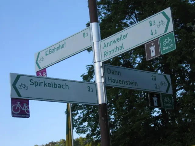 hier beginnt die Umleitung in Wilgartswiesen | Foto: E. Vortanz