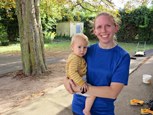 Sarah Hahn nach 3000 Meter mit Kind | Foto: Brigitte Melder