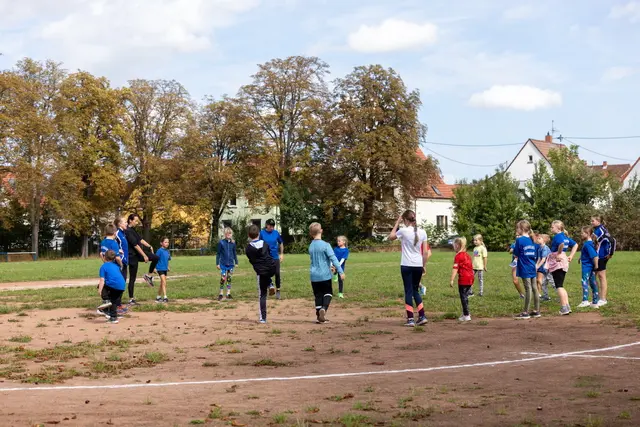 Aufwärmübungen der Kleinen | Foto: Johann-Peter Melder