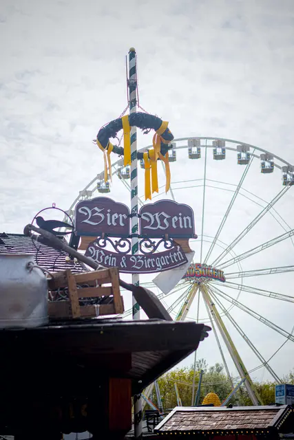 Die Herbstmesse auf dem Festplatz lädt dazu ein, den goldenen Oktober in Speyer zu genießen | Foto: Cornelia Bauer