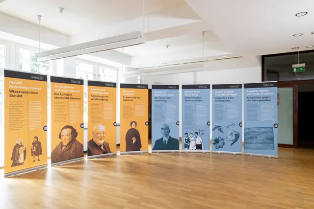 Im Nordpfälzer Heimatmuseum Rockenhausen wird die Ausstellung „Gesichter und Geschichten – Jüdisches Leben in Deutschland“ eröffnet | Foto: Tim Fischer/LVR-ZMB