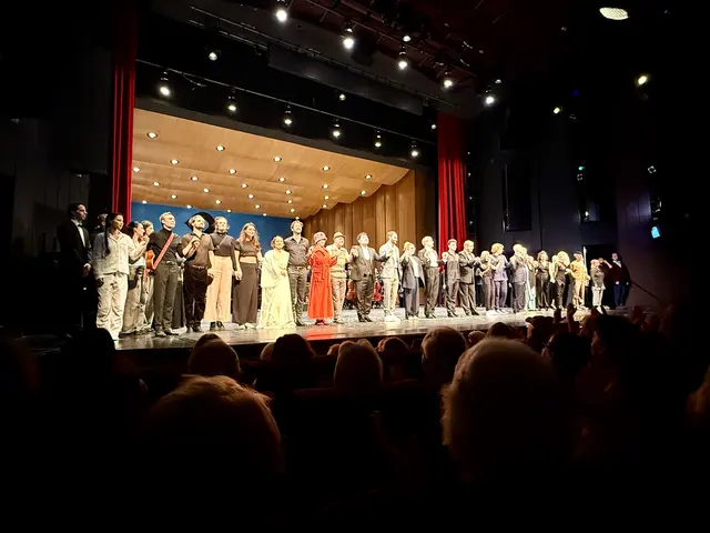Die Künstlerinnen und Künstler am Ende der rauschenden Gala | Foto: Bezirksverband Pfalz
