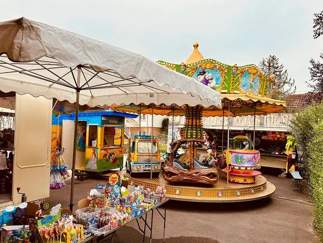 Auch die Kinder haben ihren Spaß auf der Kerwe  | Foto: Gemeinde Waldrohrbach