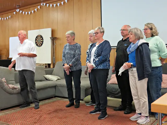 Der Seniorenbeirat kümmerte sich diesen Morgen um das Frühstück | Foto: Brigitte Melder