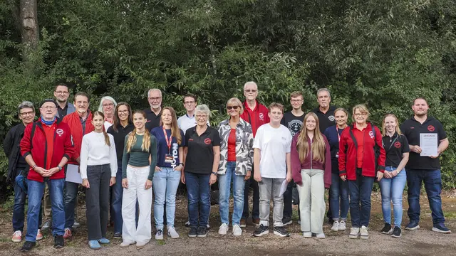 Die ganze Gruppe, die in Illingen dabei war und Fotoclubmeister wurde   | Foto: Thomas Reinhardt