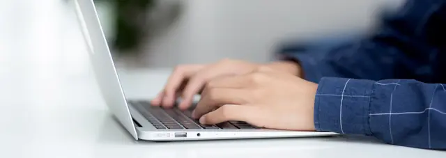 Laptop Symbolbild | Foto: N_studio/stock.adobe.com