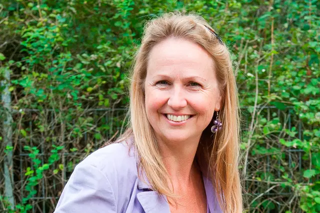 Gemeindepädagogin Beate Füßer unterstützt mit ihrer Arbeit in Ludwigshafen schwerpunktmäßig das Café Asyl.  | Foto: privat