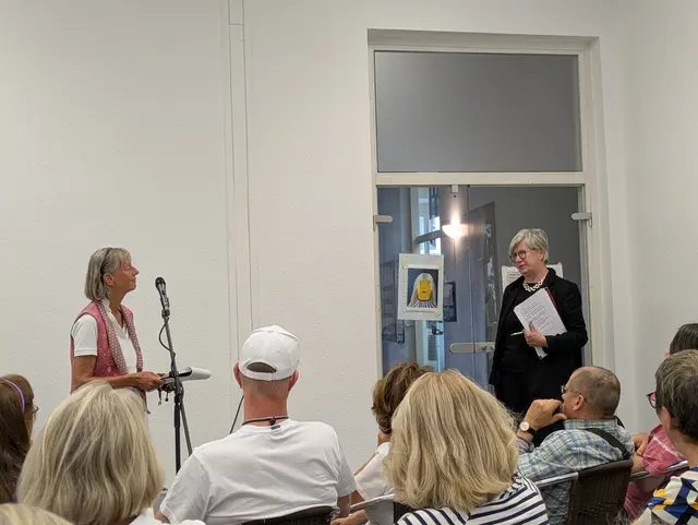 Urusla Dörler (links) im Gespräch mit Josefin Wulf | Foto: Peter Herzer