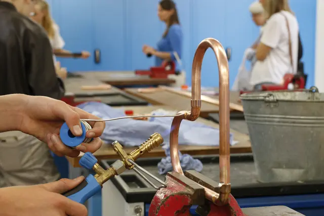 Ausprobieren und dabei sein: Beim Tag des Handwerks am kommenden Samstag, 20. September 2025, in der Mannheimer Bildungsakademie kann man viel erleben. Der Eintritt zur Veranstaltung ist frei.  | Foto: Handwerkskammer