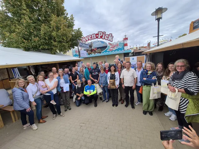Die Preisträger des Stadtradelns auf dem Wurstmarkt. | Foto: Kreisverwaltung