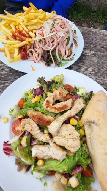 Mittagessen auf der Madenburg | Foto: Simone