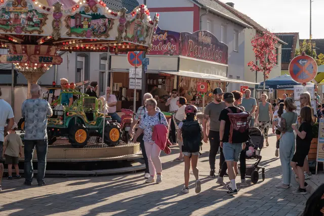 Kerwe in Wörth - Spaß für Groß und Klein | Foto: Paul Needham