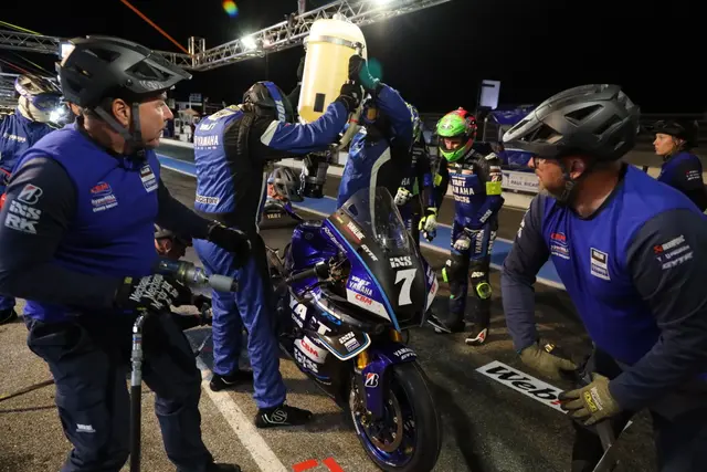Boxenstopp in der Nacht bei YART - Marvin Fritz übernimmt die Yamaha YZF-R1 | Foto: moto - foto 
