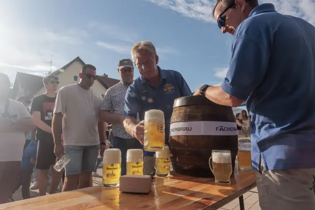 Freibier zur Kerwe Eröffnung | Foto: Paul Needham