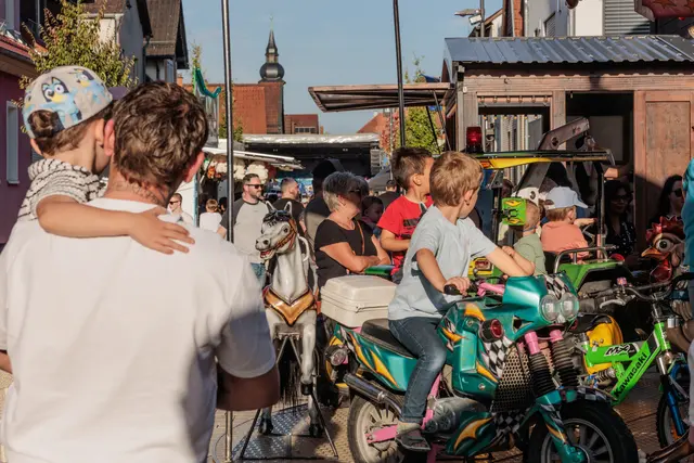 Kerwe in Wörth - Spaß für Groß und Klein | Foto: Paul Needham