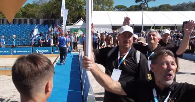 Einmarsch im Boulodrome | Foto: DPV