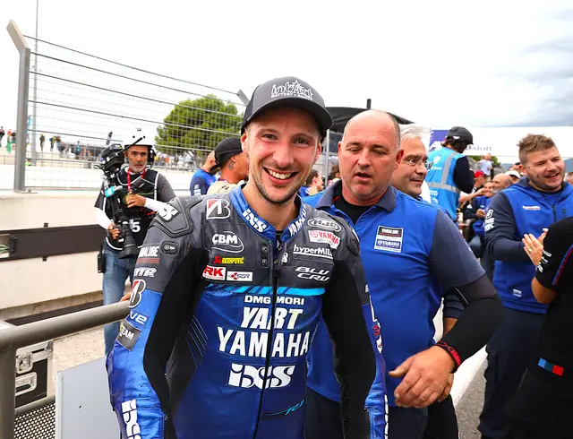 Strahlemann Marvin Fritz freut sich über seinen 2. WM-Titel als Langstreckenweltmeister  | Foto: moto - foto